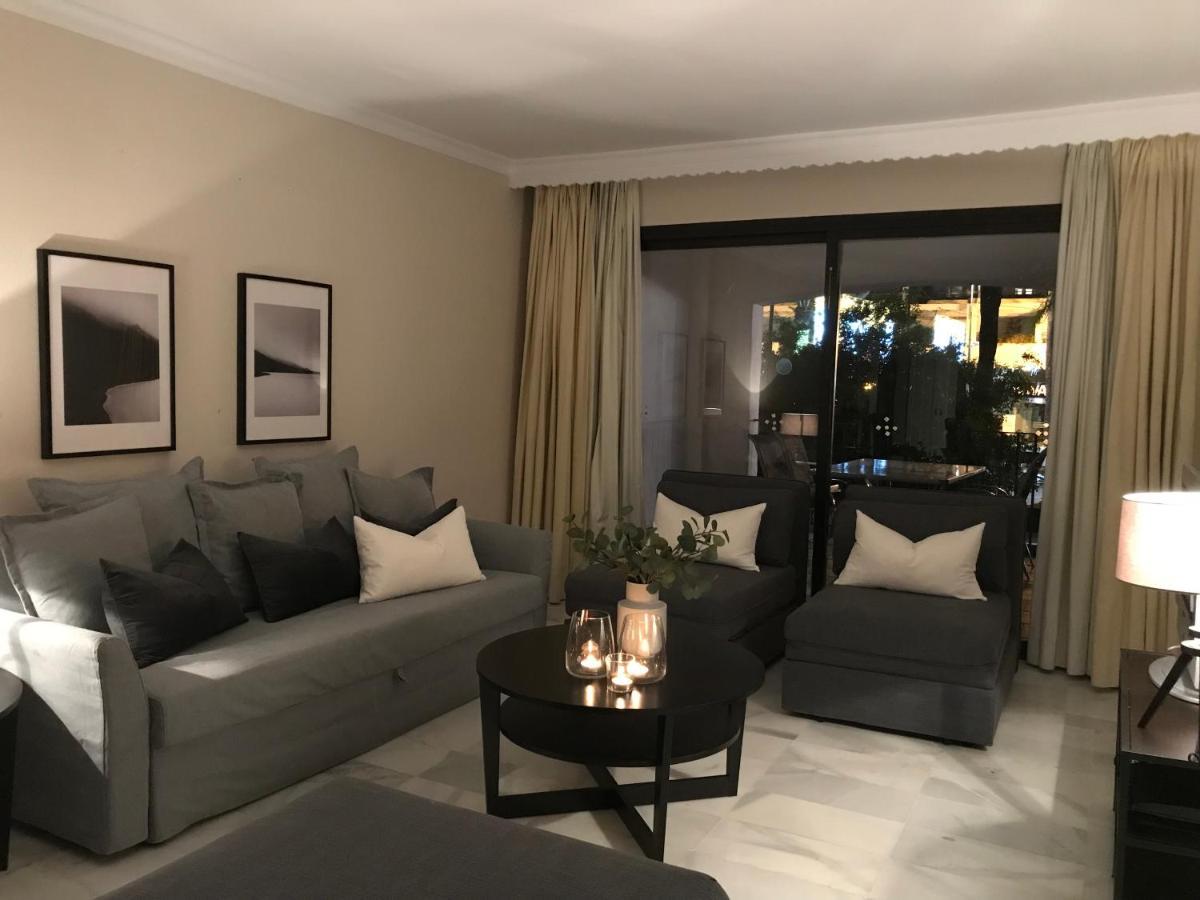 マルベーリャLarge And Elegant In Puerto Banus With Pools And Paddleアパートメント エクステリア 写真