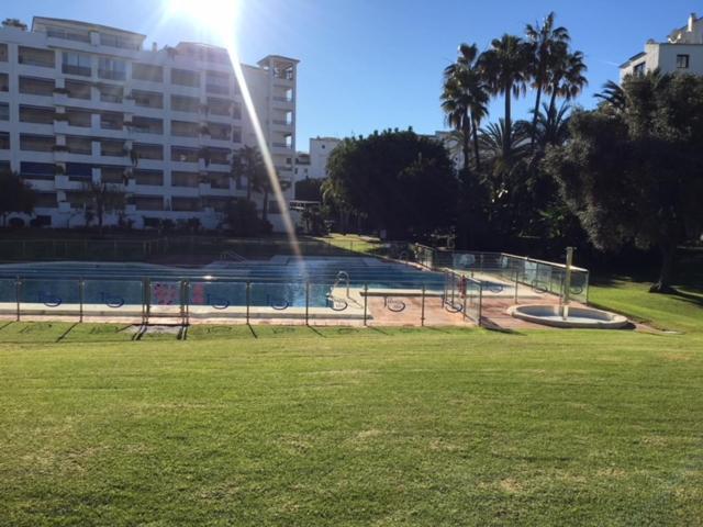 マルベーリャLarge And Elegant In Puerto Banus With Pools And Paddleアパートメント エクステリア 写真