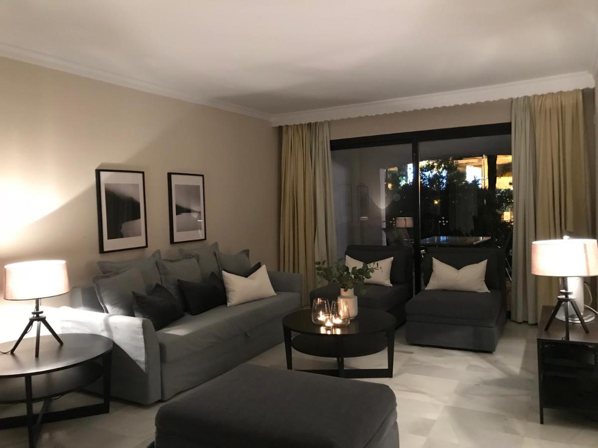 マルベーリャLarge And Elegant In Puerto Banus With Pools And Paddleアパートメント エクステリア 写真