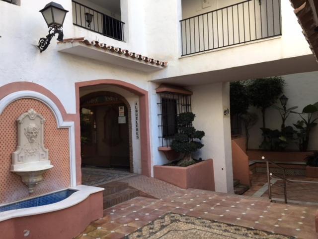 マルベーリャLarge And Elegant In Puerto Banus With Pools And Paddleアパートメント エクステリア 写真